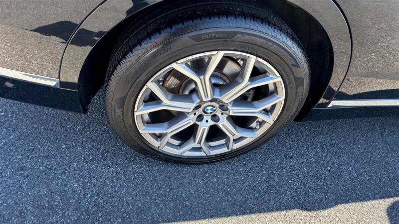 Used 2019 BMW X7 xDrive50i w/ Cold Weather Package AWD/4WD image 26