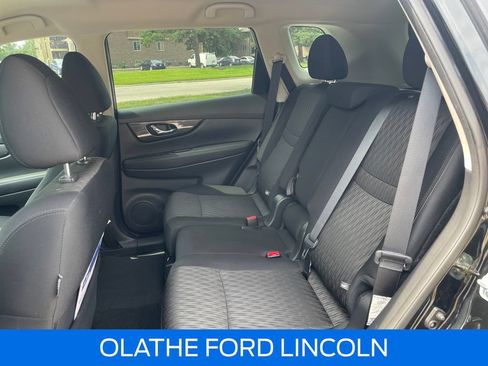 Used 2018 Nissan Rogue SV AWD/4WD image 20