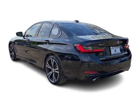 Used 2023 BMW 330i xDrive Sedan w/ Premium Package AWD/4WD image 4