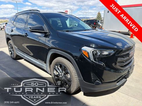 Used 2020 GMC Terrain SLT w/ Preferred Package AWD/4WD image 1