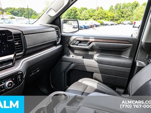 Used 2025 GMC Sierra 1500 SLT RWD image 43