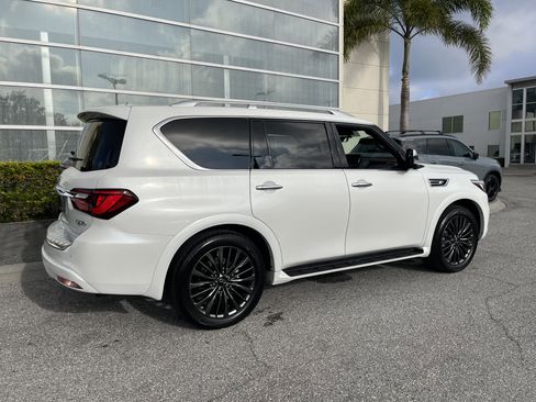 Certified 2024 INFINITI QX80 Sensory w/ All-Season Package AWD/4WD image 6