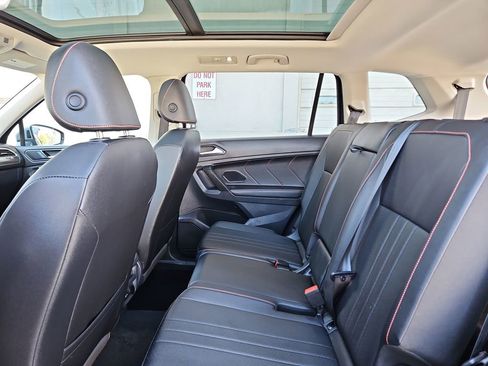 Used 2024 Volkswagen Tiguan Wolfsburg Edition image 27