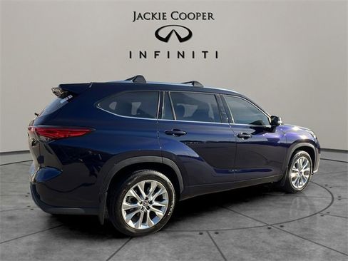 Used 2020 Toyota Highlander Limited image 5