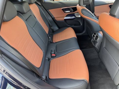 Used 2023 Mercedes-Benz GLC 300 4MATIC image 8