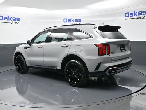 Certified 2023 Kia Sorento SX image 6
