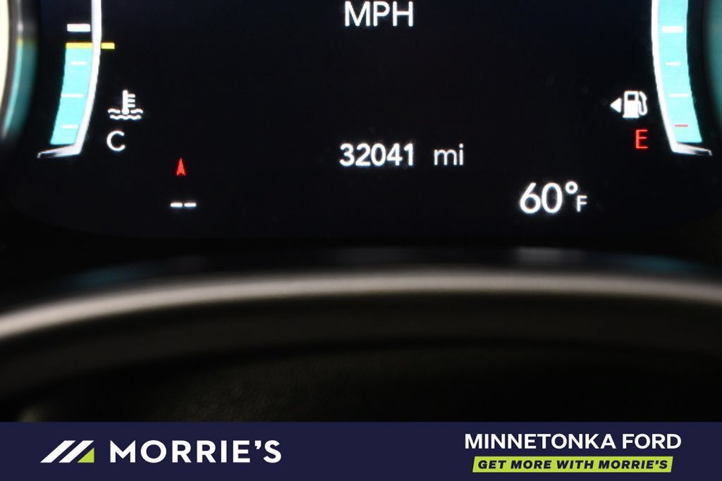 Used 2026 Chrysler Pacifica Select FWD image 30