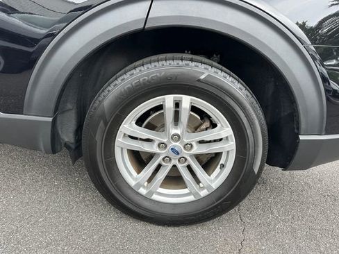 Used 2023 Ford Explorer XLT RWD image 36