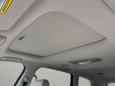 New 2025 Kia Telluride S image 24