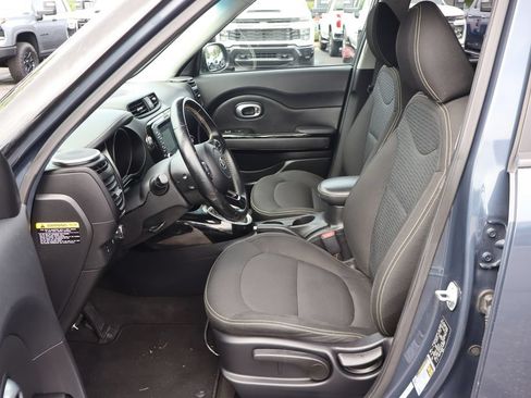 Used 2015 Kia Soul + w/ Audio Package FWD image 4