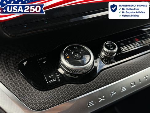 New 2026 Ford Expedition Max Platinum w/ Stealth Appearance Package AWD/4WD image 16