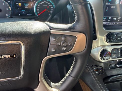 Used 2019 GMC Yukon Denali image 28