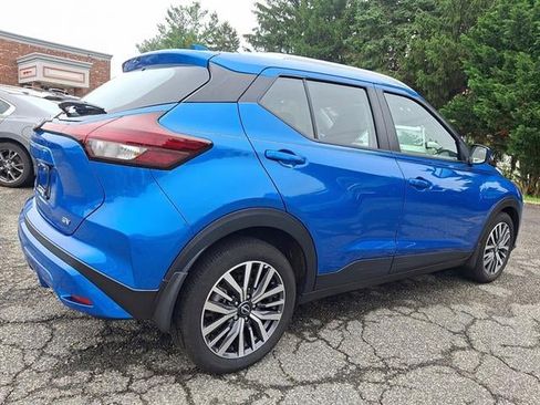 Used 2022 Nissan Kicks SV image 6