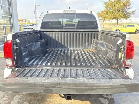 Used 2022 Toyota Tacoma SR5 w/ Technology Package image 21