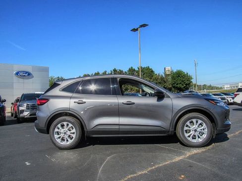 New 2026 Ford Escape Active image 2