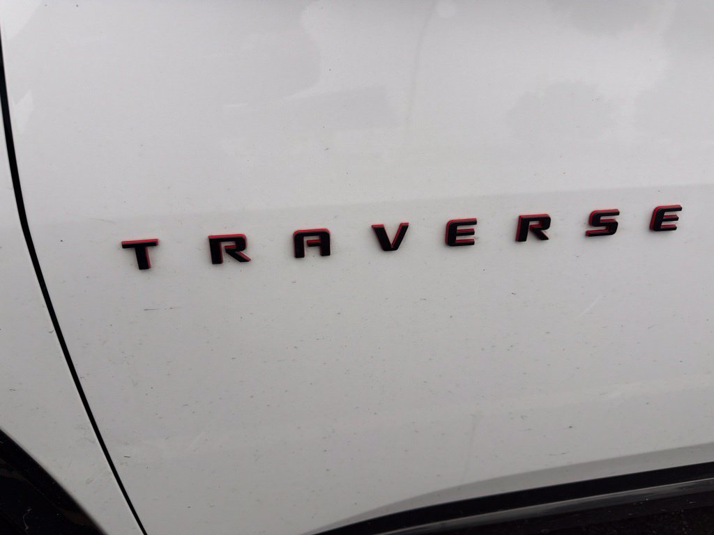 Used 2021 Chevrolet Traverse Premier w/ Redline Edition FWD image 3