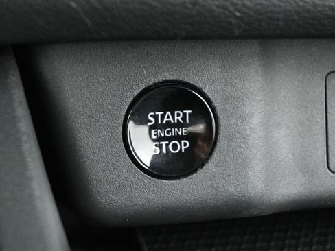 Used 2025 Nissan Rogue SV image 35