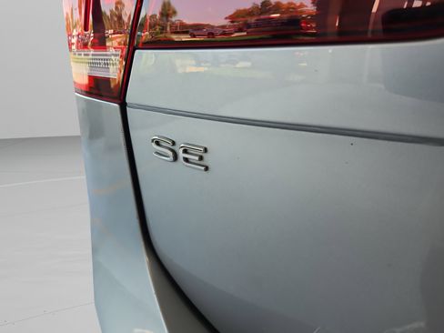 Used 2023 Volkswagen Tiguan SE FWD image 31