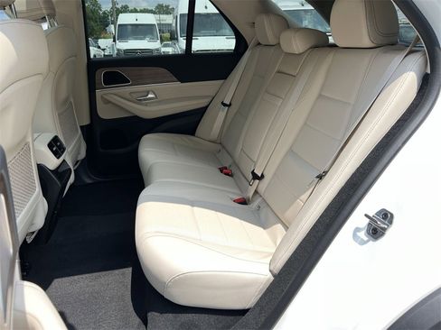 Certified 2025 Mercedes-Benz GLE 350 4MATIC image 22