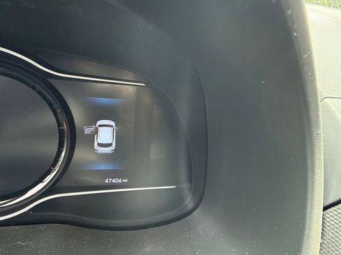 Used 2021 Hyundai Kona Limited w/ Cargo Package FWD image 4