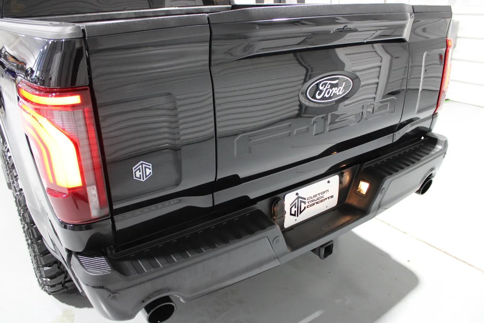 Used 2024 Ford F150 Lariat w/ Equipment Group 502A High AWD/4WD image 19