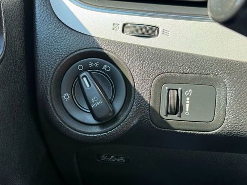 Used 2016 Dodge Journey SXT image 25