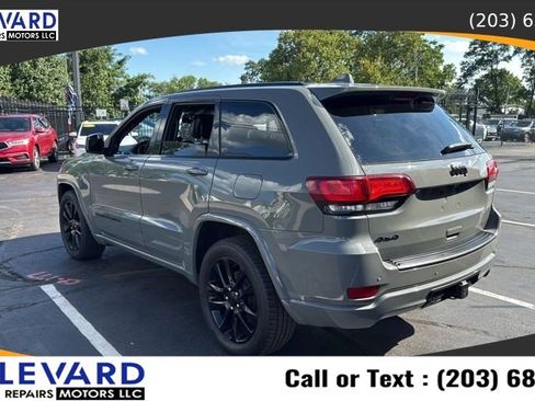 Used 2021 Jeep Grand Cherokee Laredo X AWD/4WD image 5