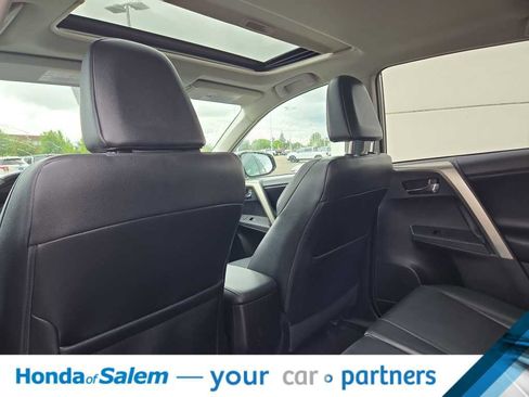 Used 2014 Toyota RAV4 Limited w/ Technology Package AWD/4WD image 12