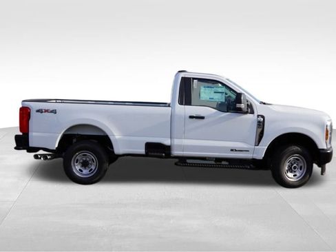 New 2026 Ford F250 XL w/ F-250 >10K GVWR Package image 2