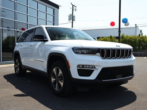 Certified 2024 Jeep Grand Cherokee Limited 4xe AWD/4WD image 3