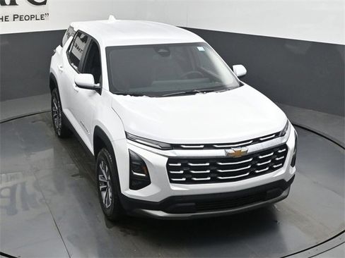 New 2026 Chevrolet Equinox LT w/ Convenience Package II image 25