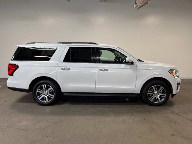 Used 2024 Ford Expedition Max Limited RWD image 2