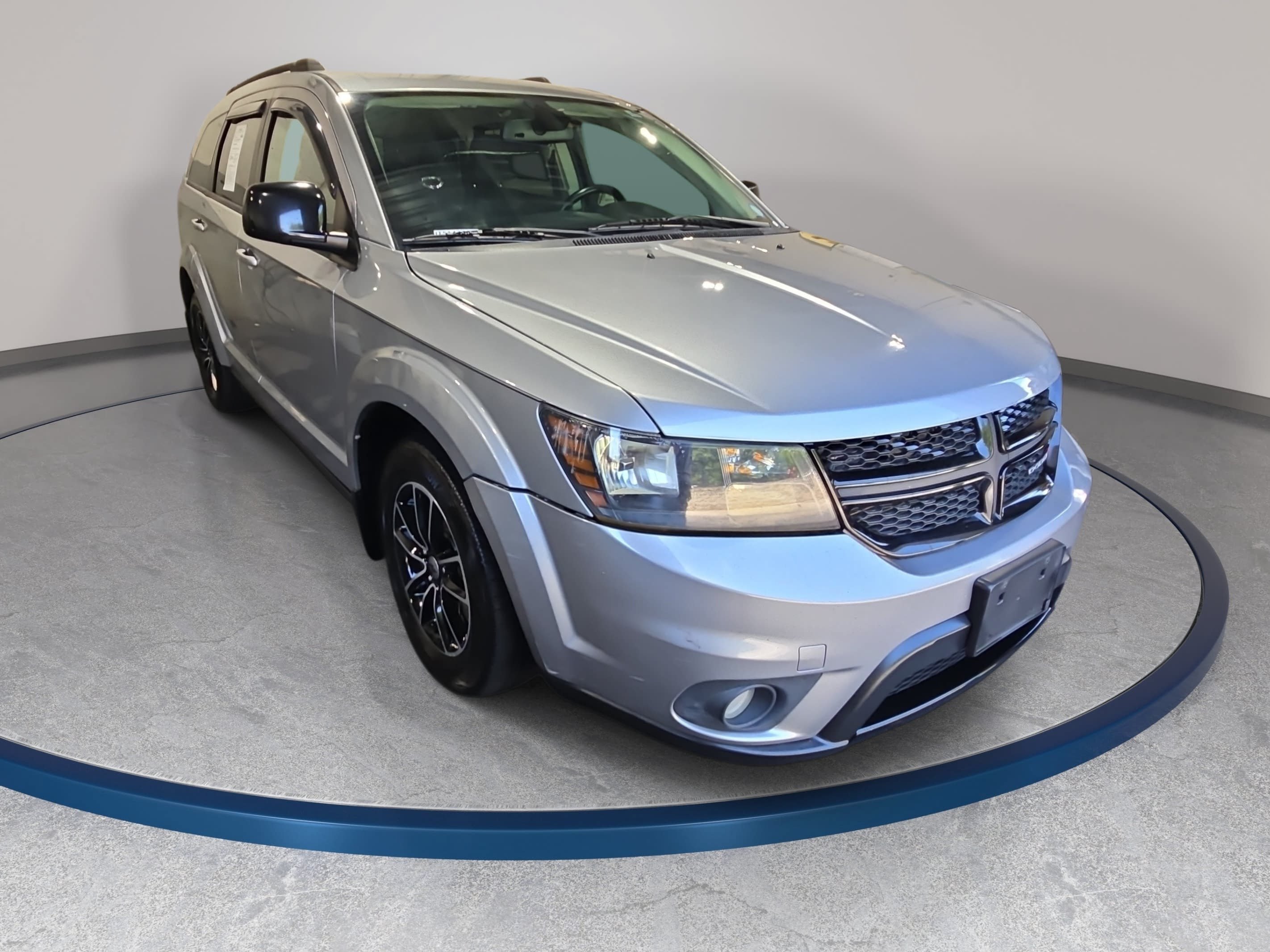 Used 2018 Dodge Journey SXT w/ Connectivity Group FWD image 3