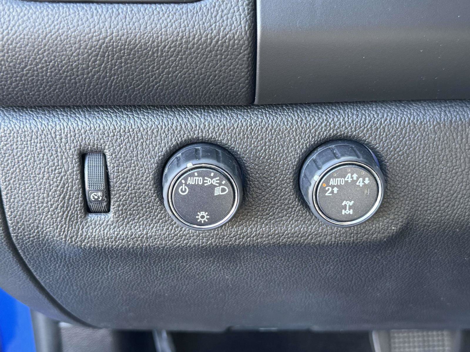 Used 2018 Chevrolet Colorado LT AWD/4WD image 21