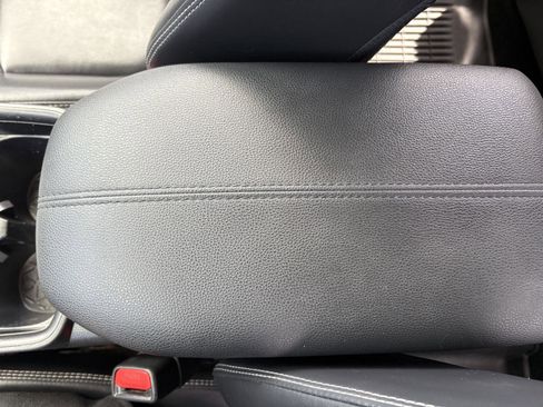 Used 2019 Toyota RAV4 XLE Premium w/ Cold Weather Package AWD/4WD image 14