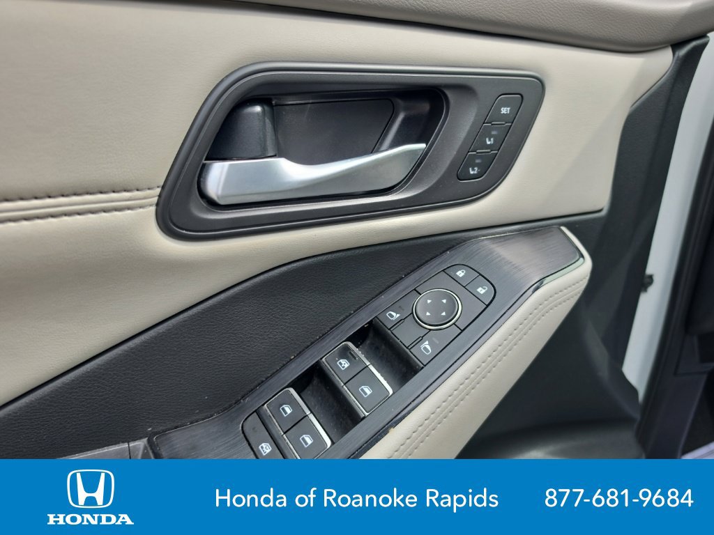 Used 2022 Nissan Rogue SL w/ SL Premium Package FWD image 11