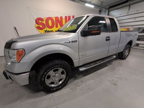 Used 2011 Ford F150 XLT w/ XLT Chrome Pkg image 2