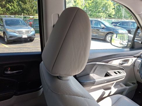 Used 2018 Honda Ridgeline RTL-T image 13