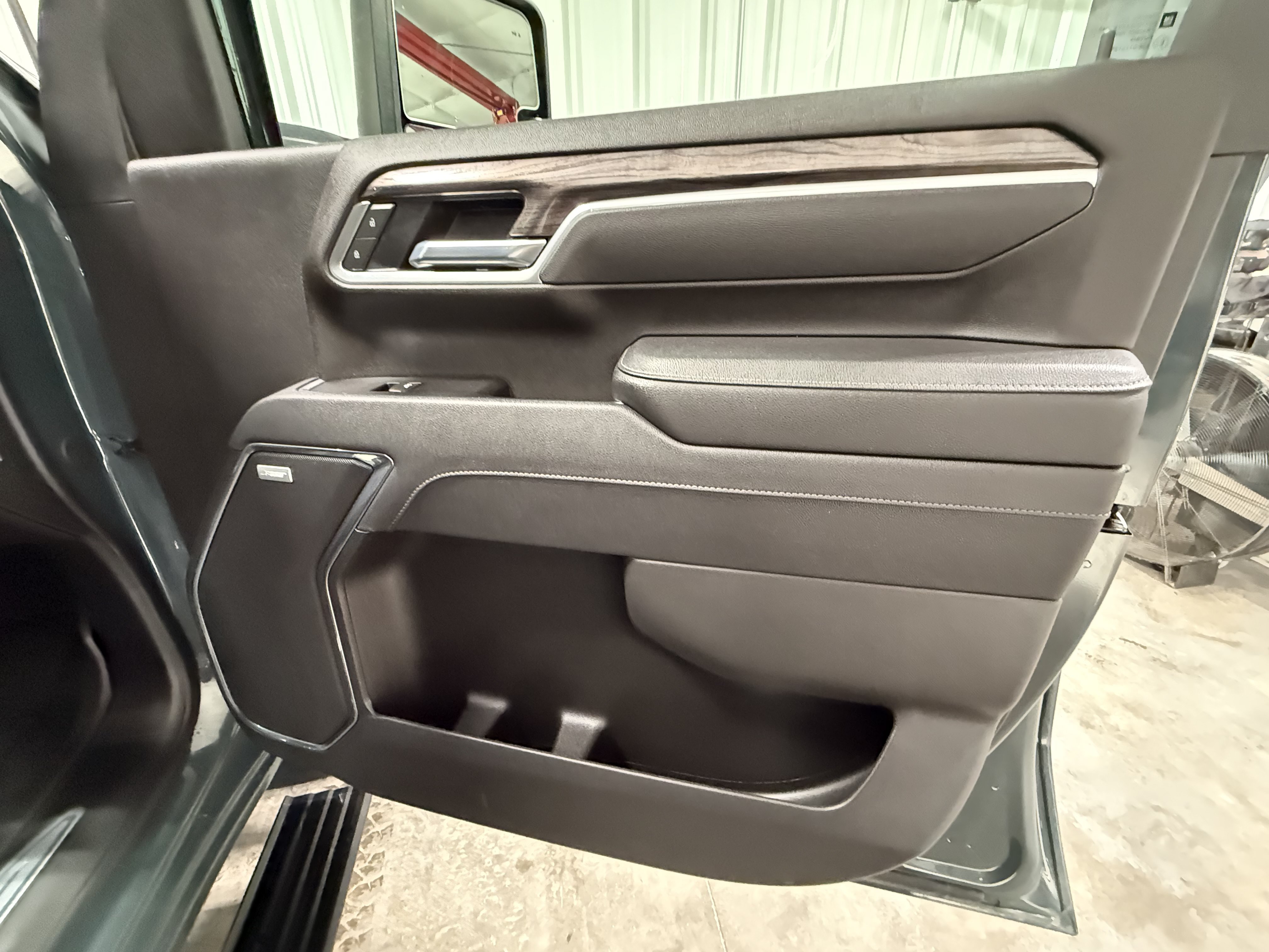 Used 2026 Chevrolet Silverado 2500 LTZ w/ LTZ Plus Package AWD/4WD image 8