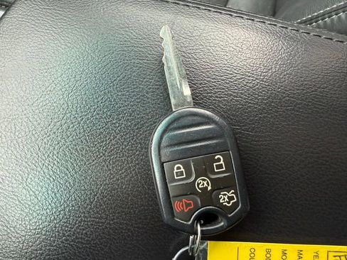 Used 2015 Ford Explorer XLT w/ Equipment Group 202B image 16