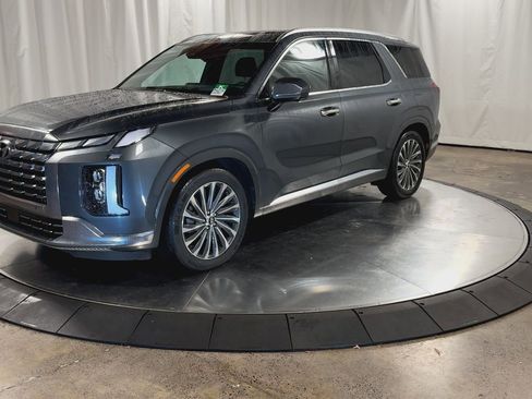 Used 2024 Hyundai Palisade Calligraphy image 6