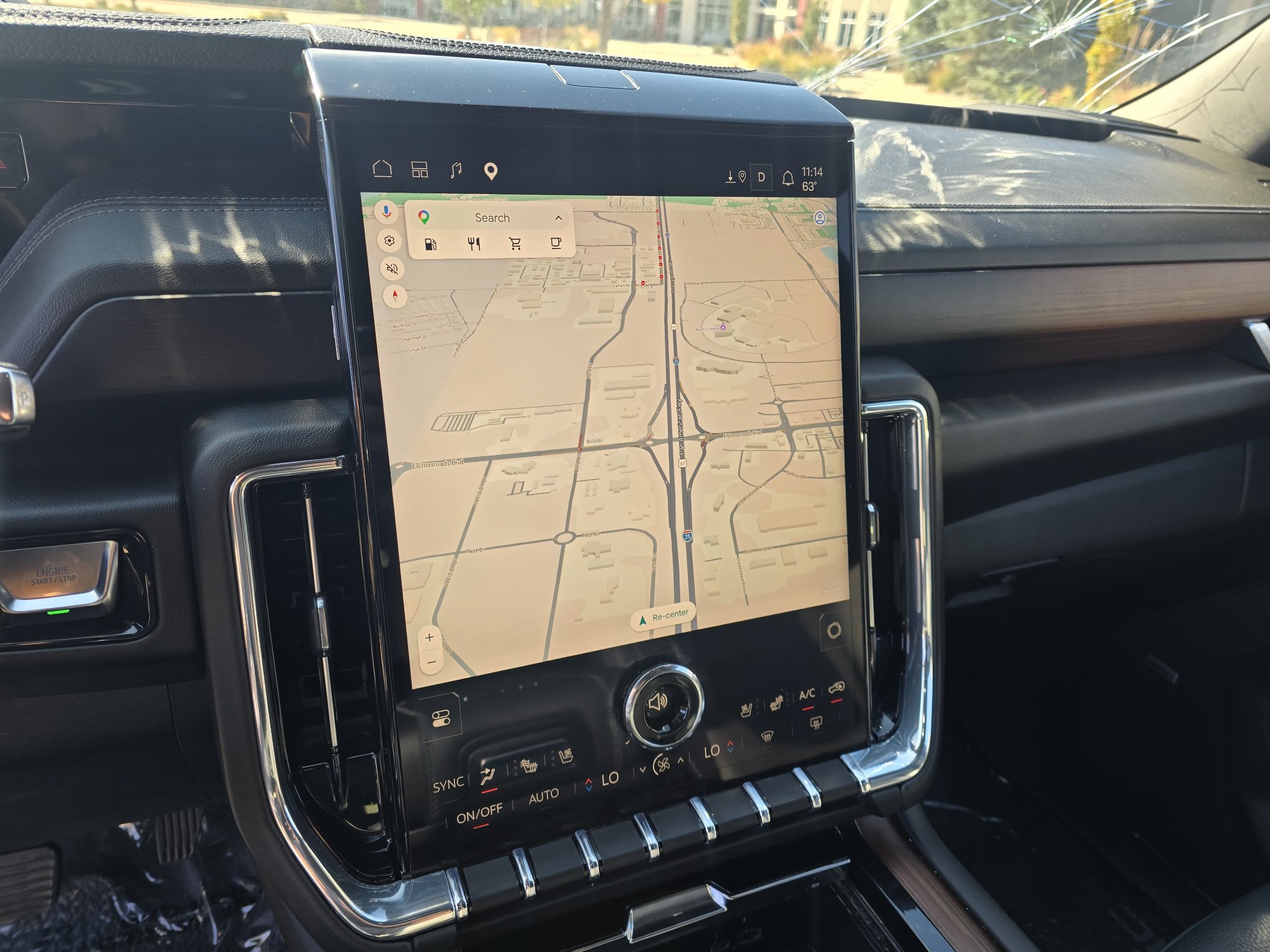 Used 2025 GMC Yukon XL Denali AWD/4WD image 23