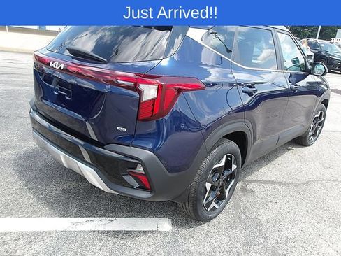 Used 2024 Kia Seltos EX AWD/4WD image 7