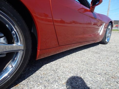 Used 2005 Chevrolet Corvette Convertible w/ Preferred Equipment Group image 15