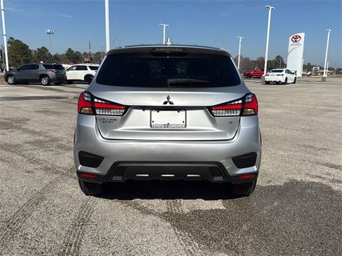 Used 2024 Mitsubishi Outlander Sport 2.0 SE Rear Camera & Heated Se image 4