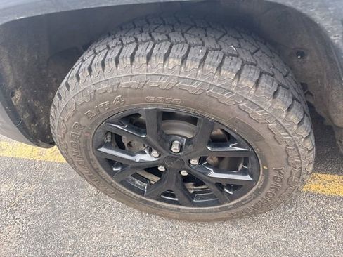 Used 2024 Jeep Grand Cherokee Altitude AWD/4WD image 12