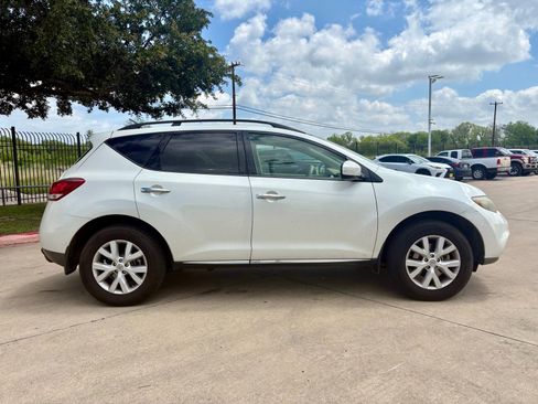 Used 2012 Nissan Murano SV FWD image 2