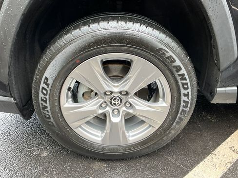 Used 2024 Toyota RAV4 XLE w/ Convenience Package image 25