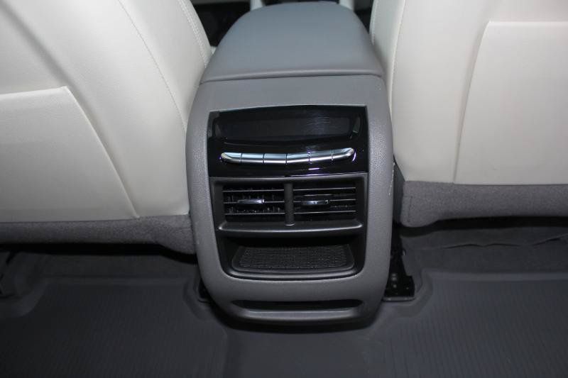 Used 2023 Cadillac XT5 Premium Luxury w/ LPO, Floor Liner Package AWD/4WD image 22