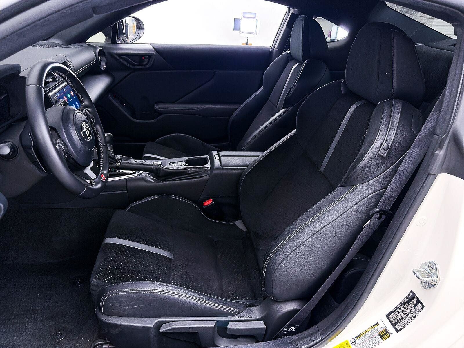 Used 2024 Toyota GR86 Premium RWD image 17